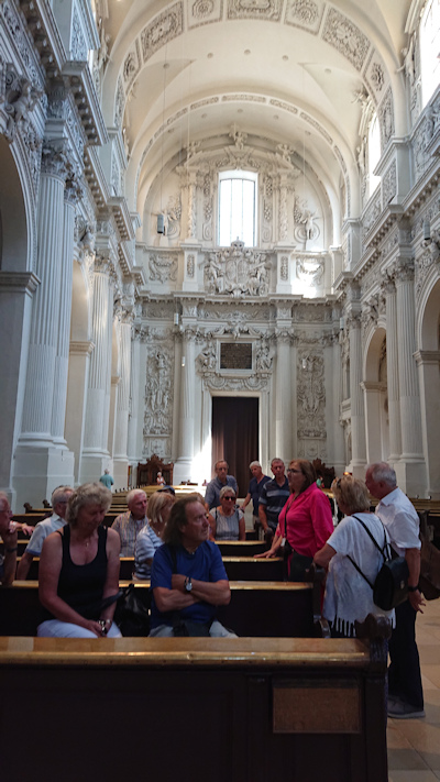 Theatinerkirche innen